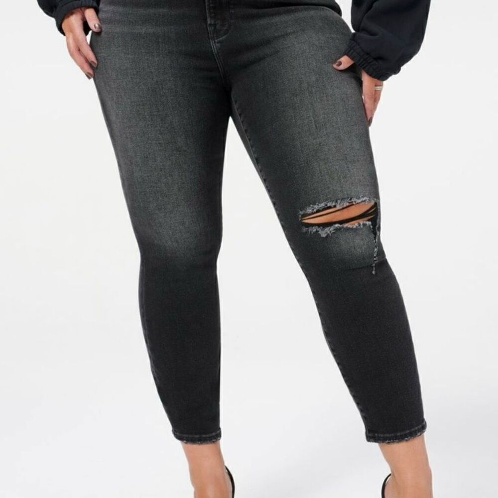 Good American Good Waist crop jeans - size 20 - black157